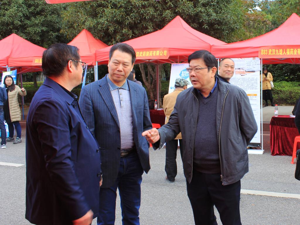 揽月学子位来有你学校举办2020届毕业生供需双选会